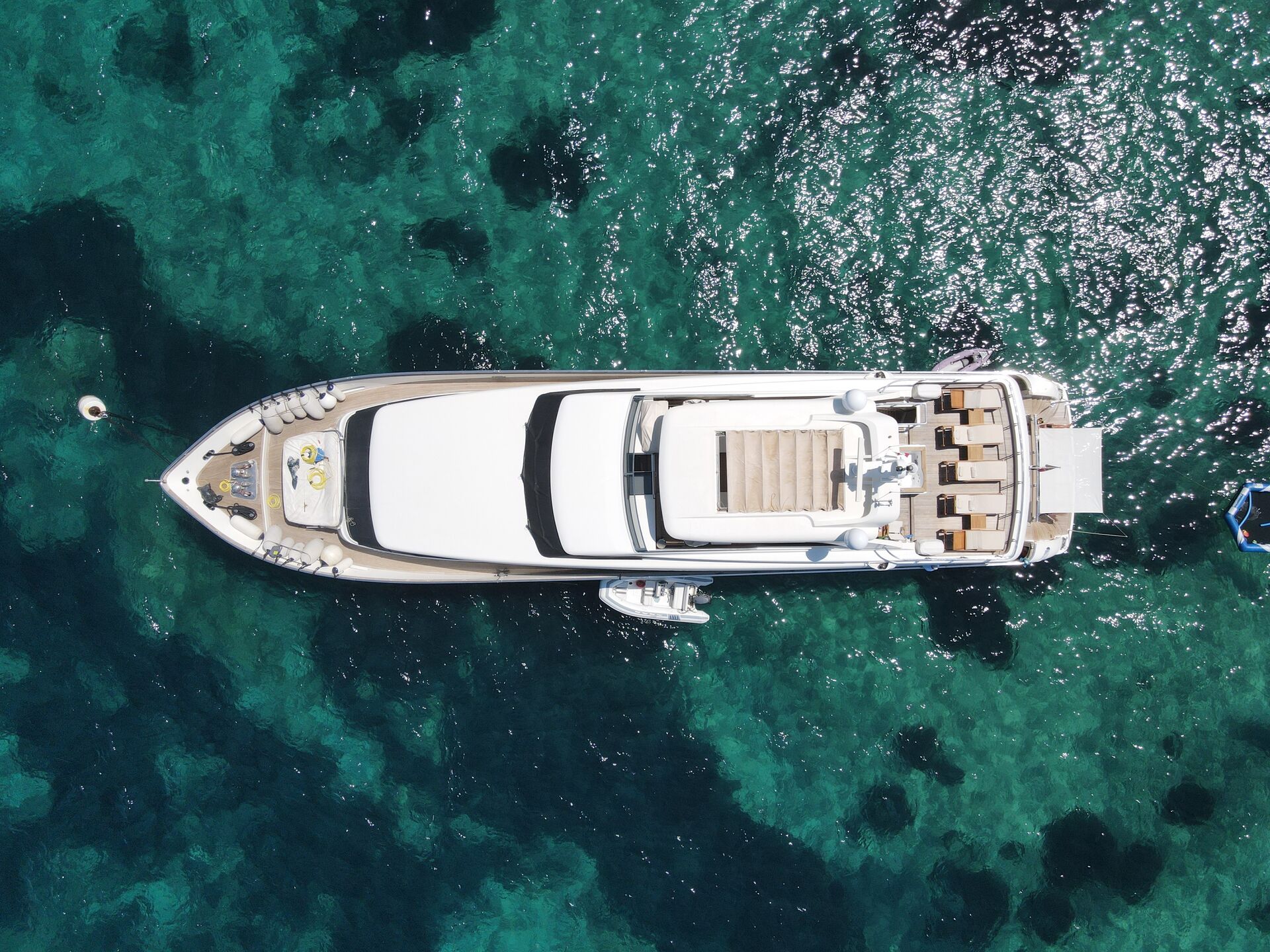Yacht & Luxury Services